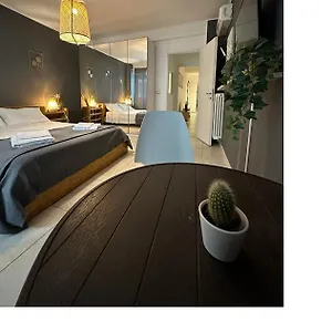 https://deep-house.barihotels.org