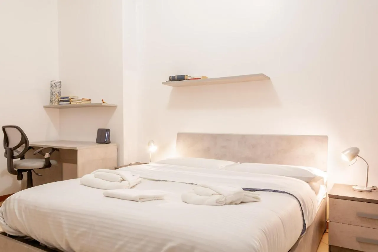 Bnbutler - Pellegrino Rossi, 42 - Ampio E Comodo Per 5 Milan Apartment